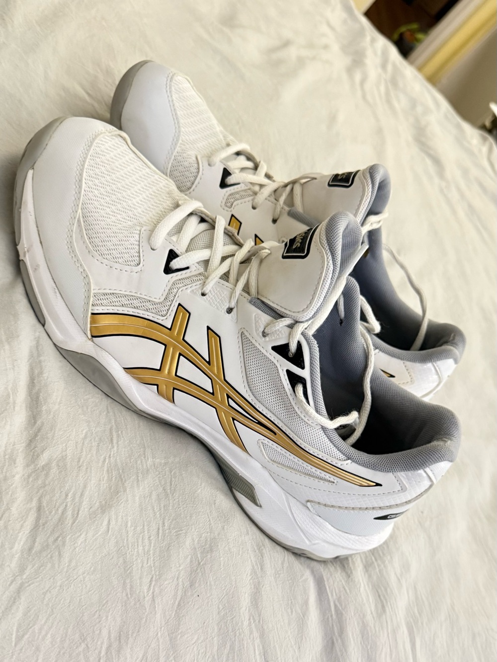 ASICS GEL-Rocket Sneakers & Athletic women’s Shoes size 11.5